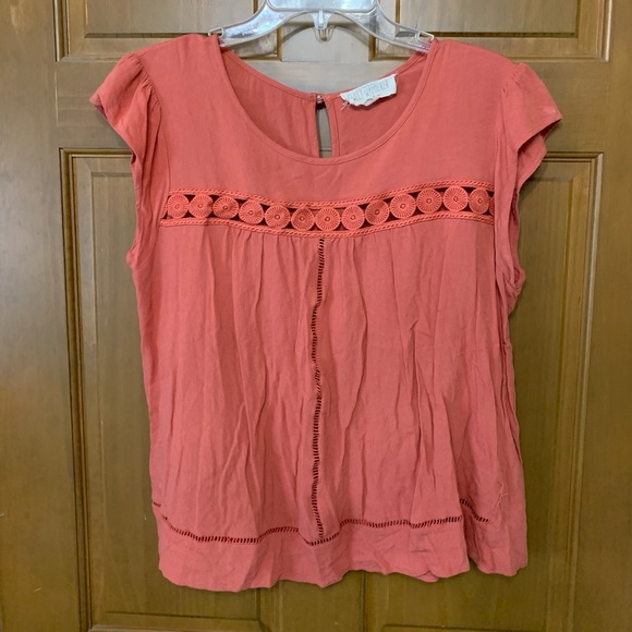 Top - Picture 1 of 1